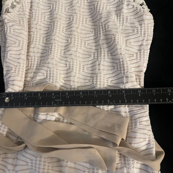 C. Luce Cream Lace Textured Dress NWOT Size M - Picture 7 of 11